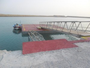 اسکله شناور بتنی با پل دسترسی